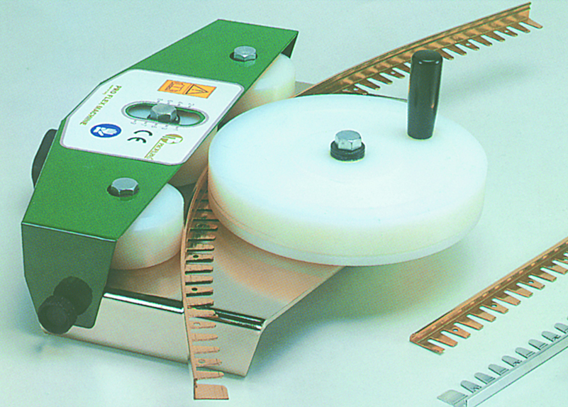 Arrêt Cintrable Incliné Alu Incolore 2.5x18mm 2.50m