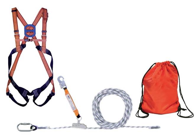 Harnais de sécurité pour travaux en hauteur avec longe de 10 mètres et sac de rangement.