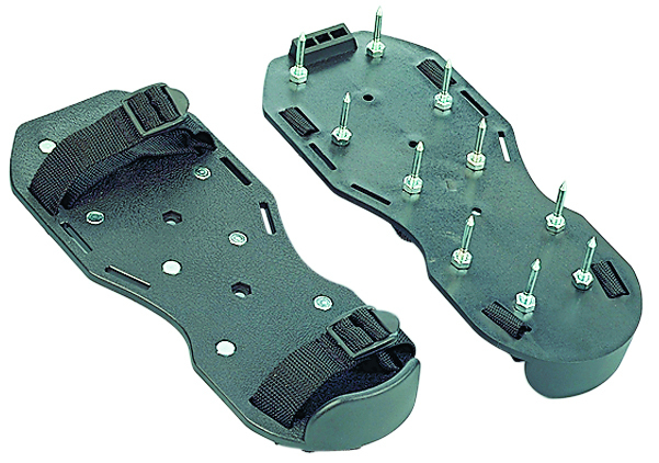 Paire de Semelles Cloutées 25mm pour ragréage, permettant de marcher sur les sols frais