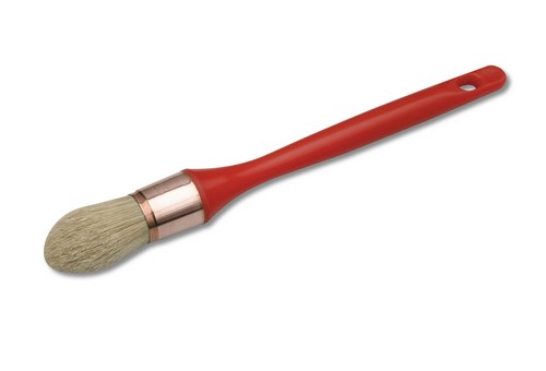 Brosse à réchampir pour peinture glycéro avec manche en polypropylène et poils synthétiques, idéale pour contours précis.