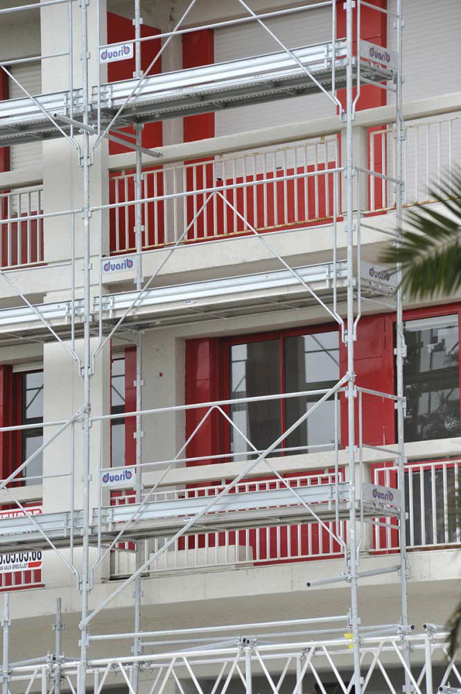 Échafaudage F3000 Façade 60m² Longueur 9m Hauteur de Travail 6m