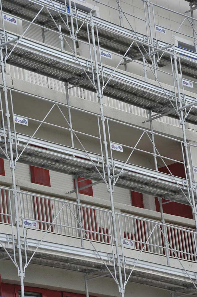 Échafaudage F3000 Façade 60m² Longueur 9m Hauteur de Travail 6m