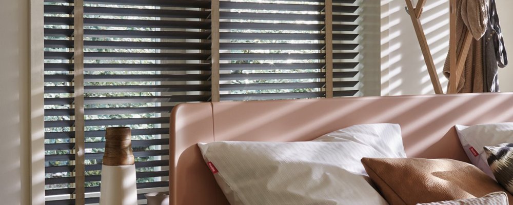 Valise Store Window Blinds Luxaflex