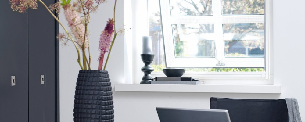 Valise Store Window Blinds Luxaflex