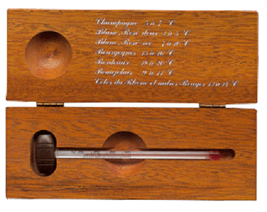 Thermomètre à vin dans son coffret en bois imprimé, idéal pour mesurer la température de dégustation.