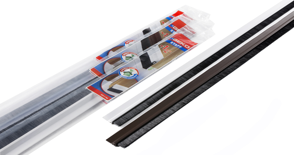 Bas de porte adhésif en PVC avec brosse de 100 cm pour une isolation thermique efficace