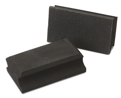 Cale souple autofixante 70x120mm pour ponçage manuel, idéale pour la préparation des murs, plafonds et boiseries.