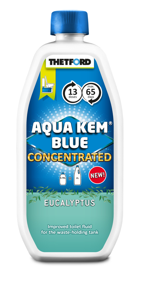 Liquéfiant WC chimique Aqua Kem Blue Concentré senteur Eucalyptus, flacon 780 ml pour entretien des toilettes et fosses