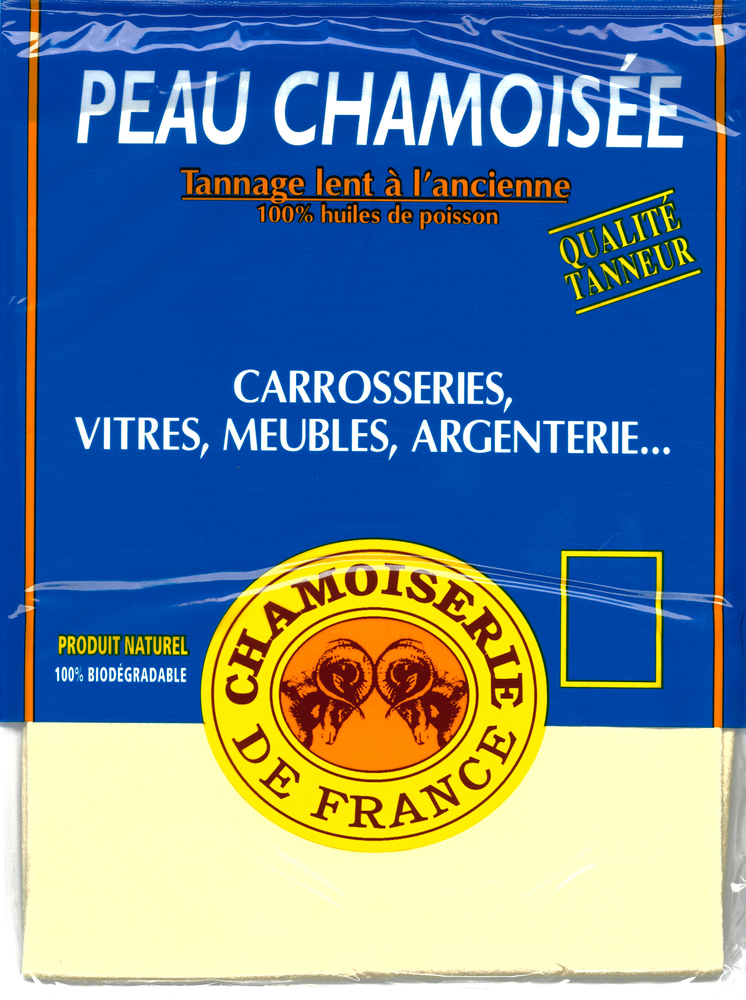 "Peau de chamois naturelle ""Peau Chamoisée Supérieure"" ultra-absorbante pour un séchage parfait et sans traces."