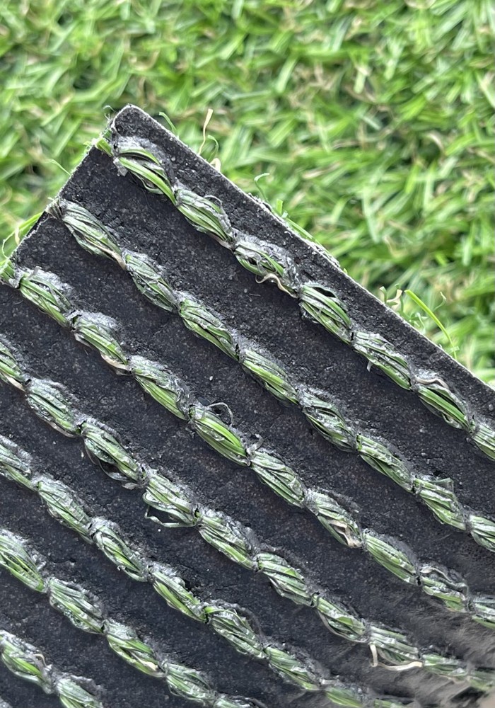 Gazon Synthétique 20 mm Savana à La Coupe