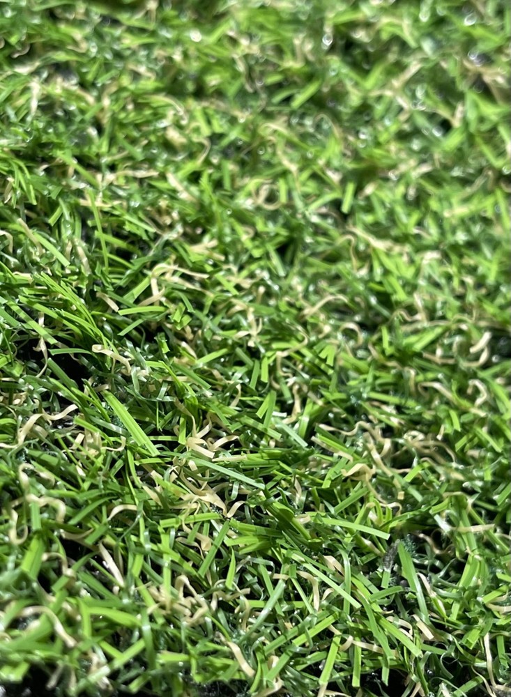Gazon Synthétique 20 mm Savana à La Coupe