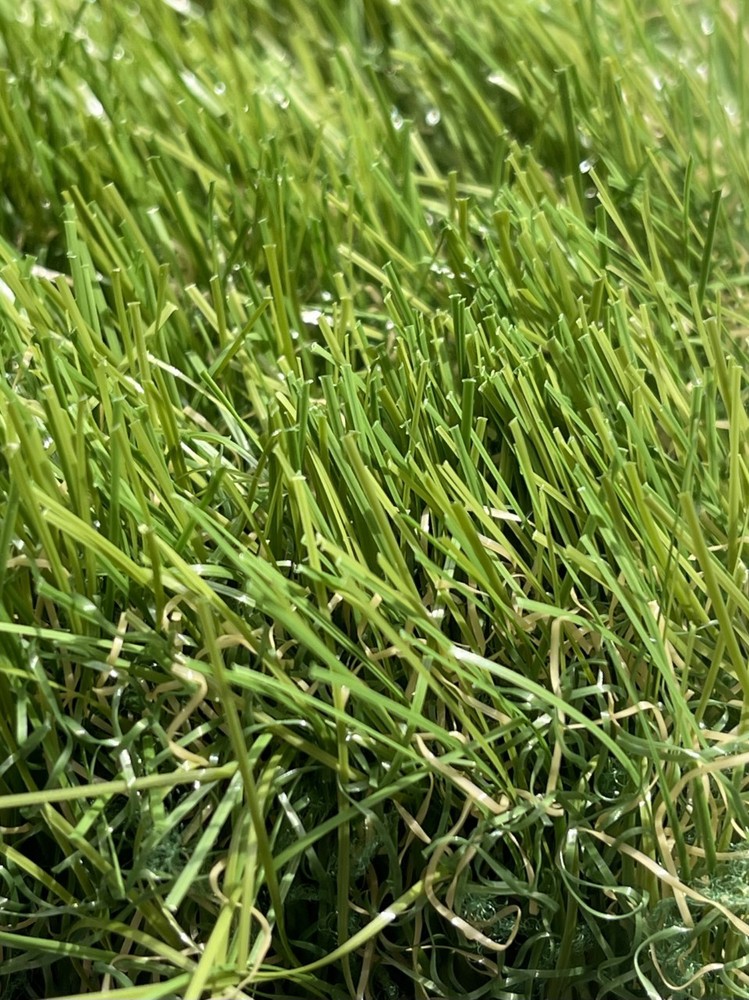 Gazon Synthétique 42 mm Connemara Coupon 1 x 3 ml