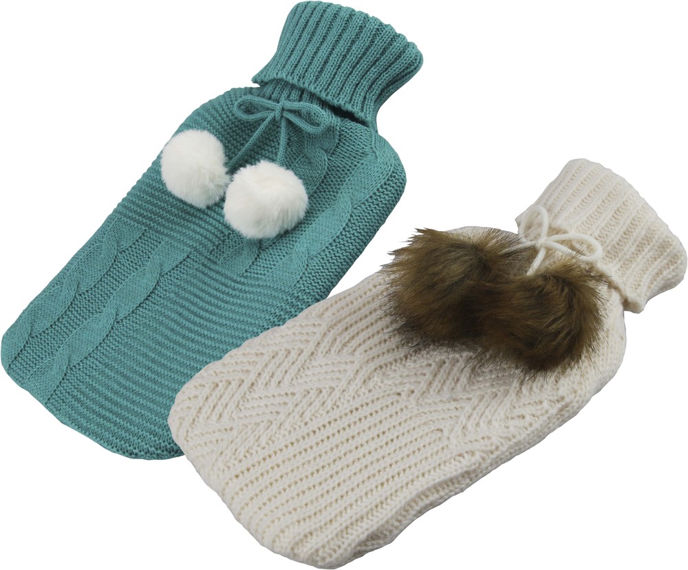 Bouillotte en caoutchouc de 1,75L avec housse en tricot douce et réconfortante.