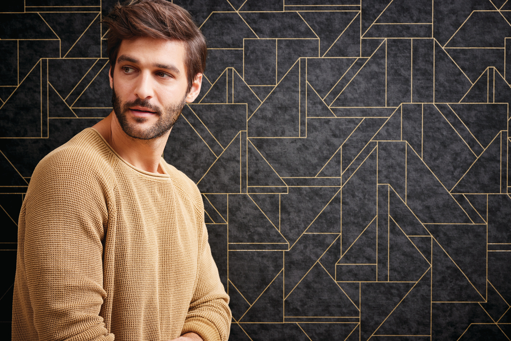 3547 - Papier Peint Vinyle Expansé Sur Intissé Motif David Géométrique Noir et Or