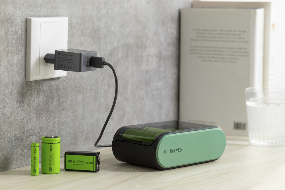 Chargeur de Piles Universel GP ReCyko B631 USB