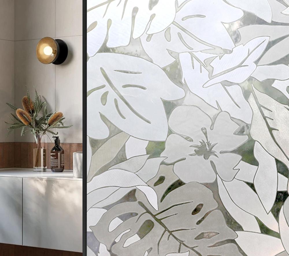 Film vitrostatique Tropical Decovitre 3D avec motif de feuilles exotiques, pour vitrage décoratif et intimité.