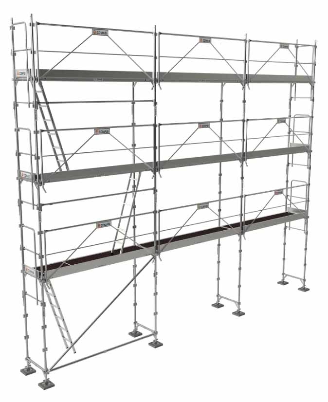 Échafaudage de façade fixe R200 Progress en acier, robuste et modulaire, pour 80 m² de surface et 8 mètres de hauteur de travail.