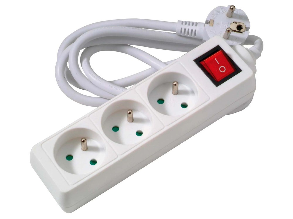 Multiprise filaire blanche avec interrupteur, 3 prises et câble de 1.50 m