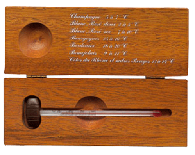 Thermomètre à vin dans son coffret en bois imprimé, idéal pour mesurer la température de dégustation.