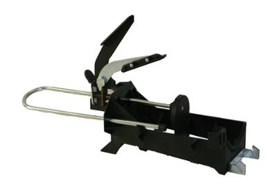 Pistolet doseur P10 pour application de mastics en pâte et pâtes à rénover, avec mécanisme robuste et poignée ergonomique.