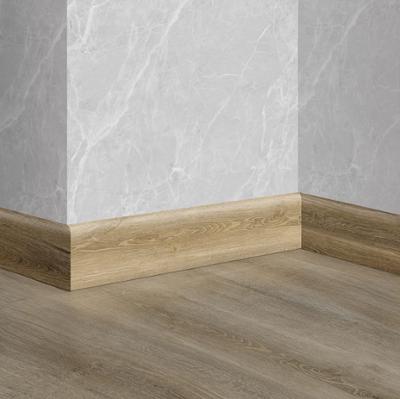 Plinthe PVC Smartfloor aspect Chêne Naturel pour une finition de sol élégante