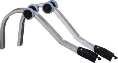 Paire de crochets en aluminium avec roulettes pour échelle.